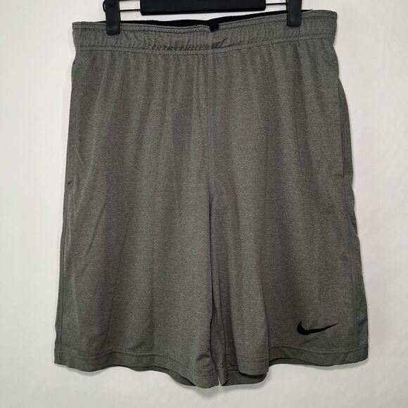Nike DRI-FIT Athletic Shorts Mens Size Large Gray Black Logo Pockets Drawstring - Picture 1 of 12